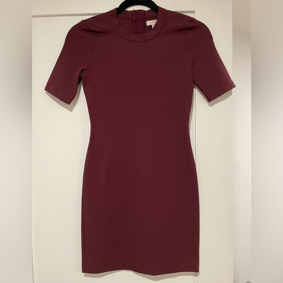 Aritzia Sunday Best Dress - Picture 1 of 3